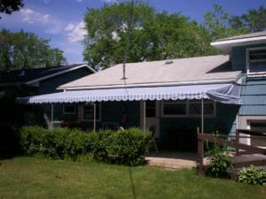 Canvas patio cover with loose and scalloped valance