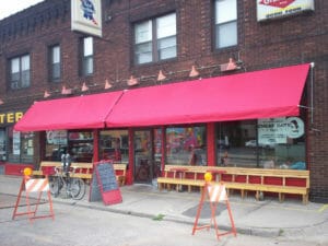 Minneapolis and St. Paul's retractable awning supplier is Acme Awning