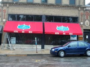 Retractable awnings for commercial use by Acme Awning in Minneapolis