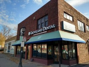 Groveland Dental Entrance Before Vestibule