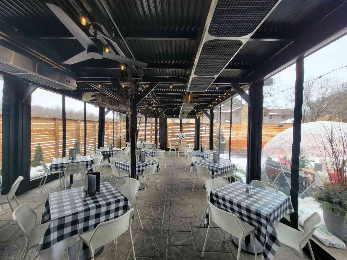 Dukes on 7 Protected Patio