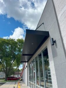 Hanging rod canopy with pans
